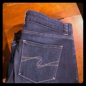 Women’s jeans